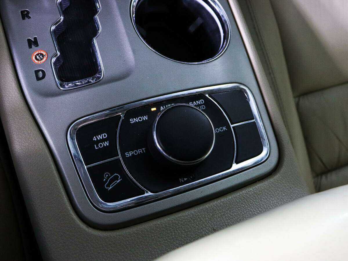 Jeep Grand Cherokee с пробегом — 2012 год. Фото: #16