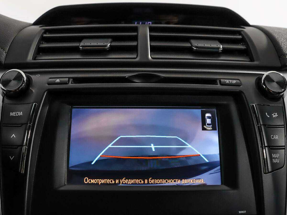 Toyota Camry с пробегом — 2016 год. Фото: #16