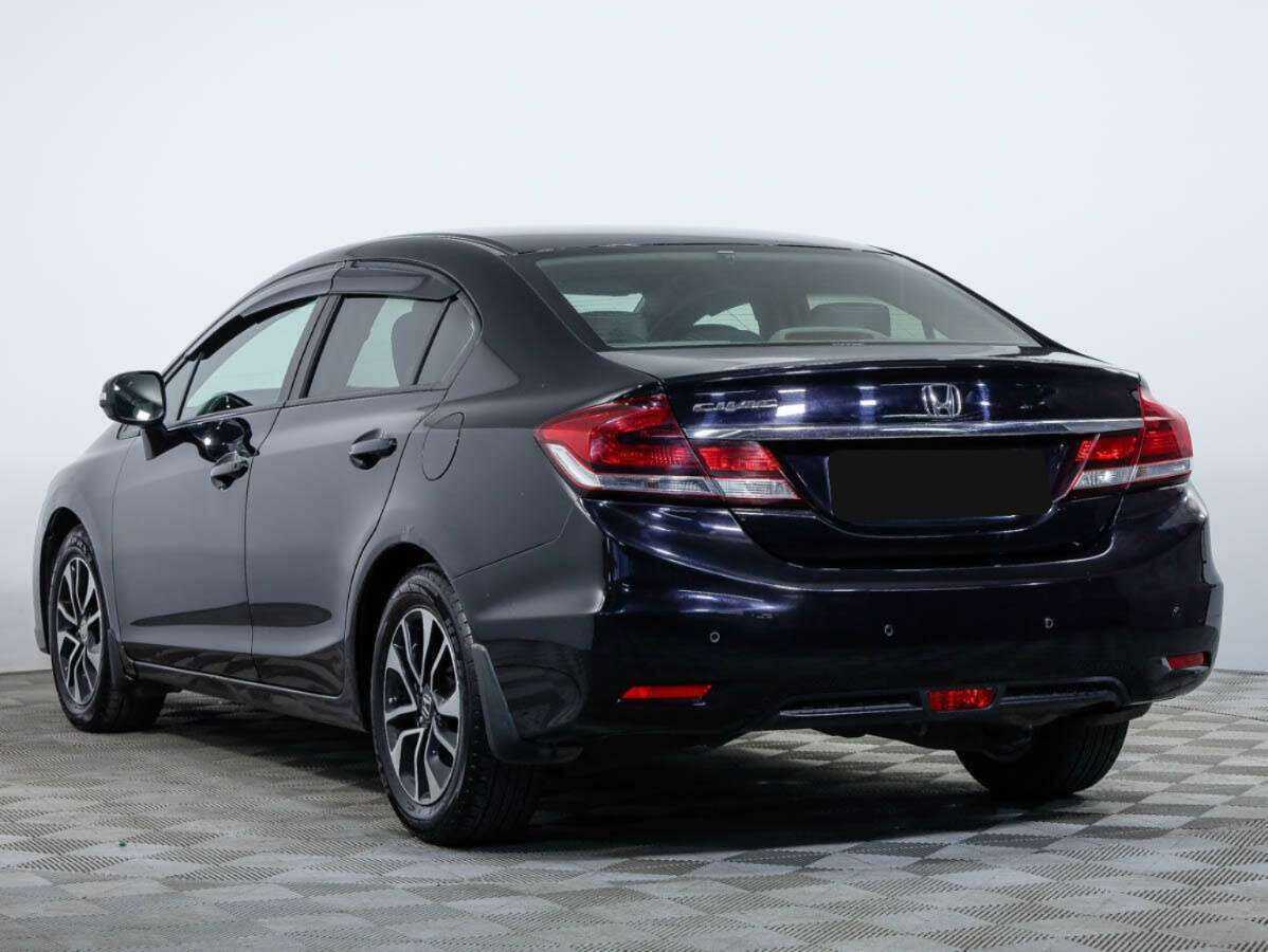 Honda Civic с пробегом — 2013 год. Фото: #5