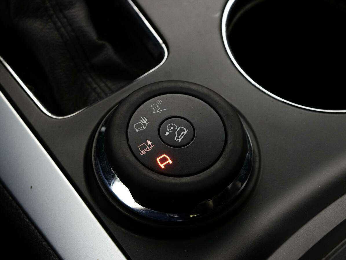 Ford Explorer с пробегом — 2013 год. Фото: #16