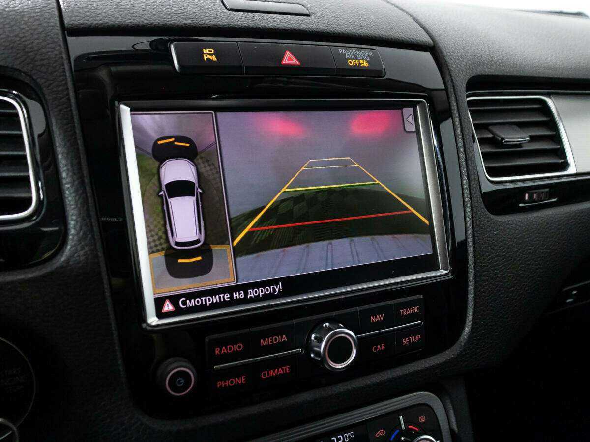 Volkswagen Touareg с пробегом — 2012 год. Фото: #16