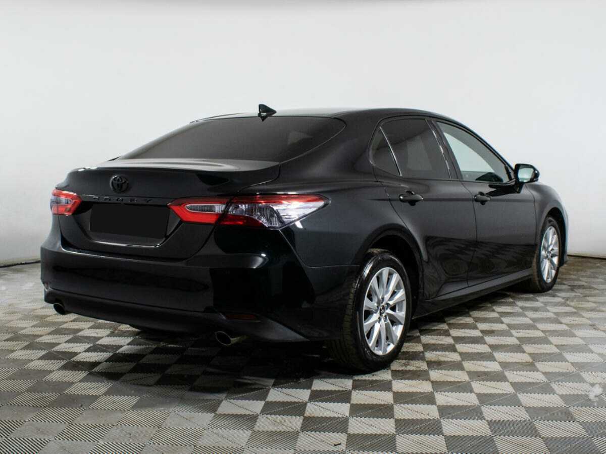 Toyota Camry с пробегом — 2018 год. Фото: #4