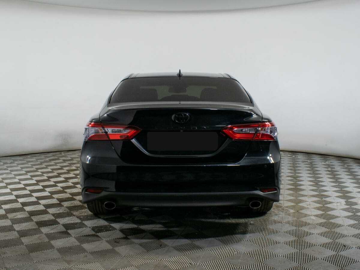 Toyota Camry с пробегом — 2018 год. Фото: #5