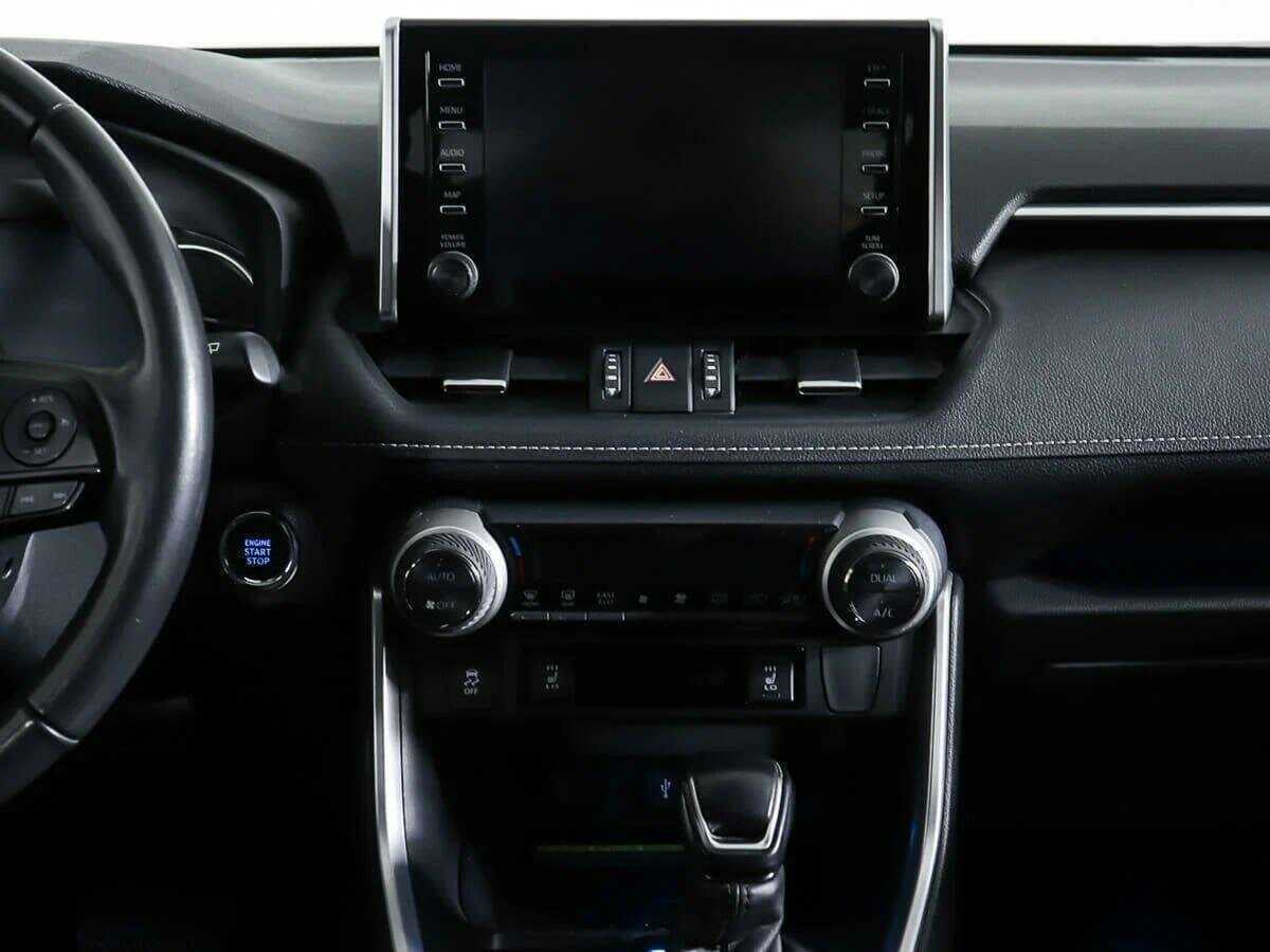 Toyota RAV4 с пробегом — 2021 год. Фото: #12