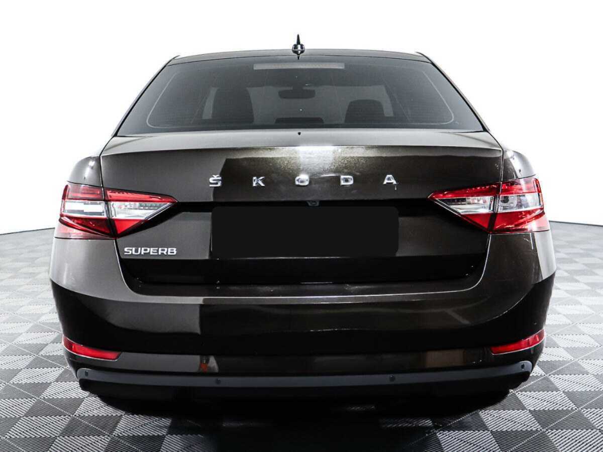 Skoda Superb с пробегом — 2021 год. Фото: #5