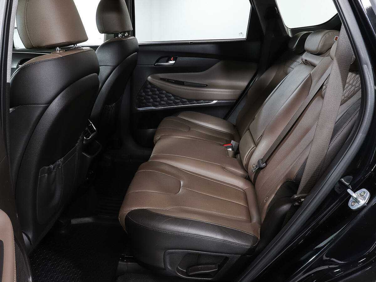 Hyundai Santa Fe с пробегом — 2019 год. Фото: #9