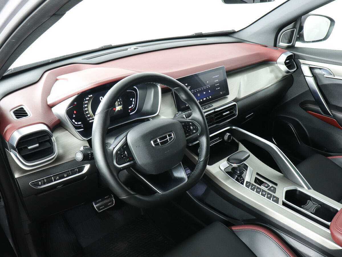 Geely Coolray с пробегом — 2022 год. Фото: #8