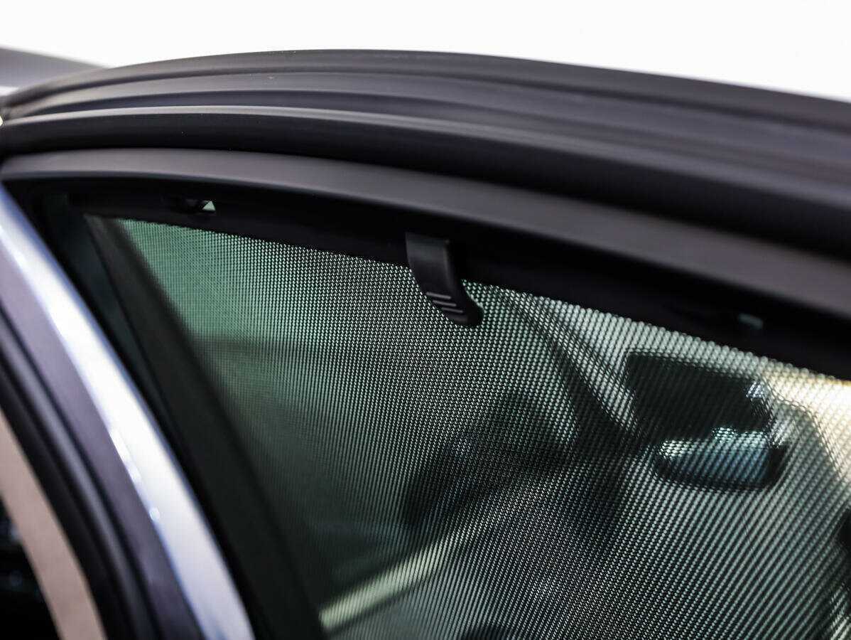 Hyundai Genesis с пробегом — 2014 год. Фото: #18