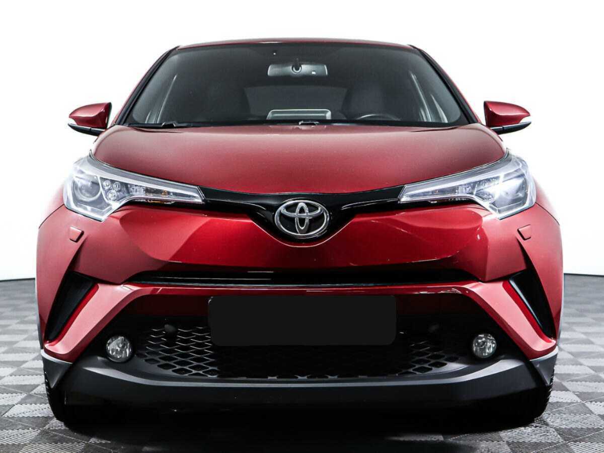 Toyota C-HR с пробегом — 2019 год. Фото: #1