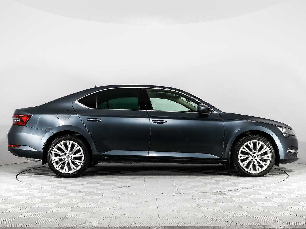 Skoda Superb с пробегом — 2019 год. Фото: #3
