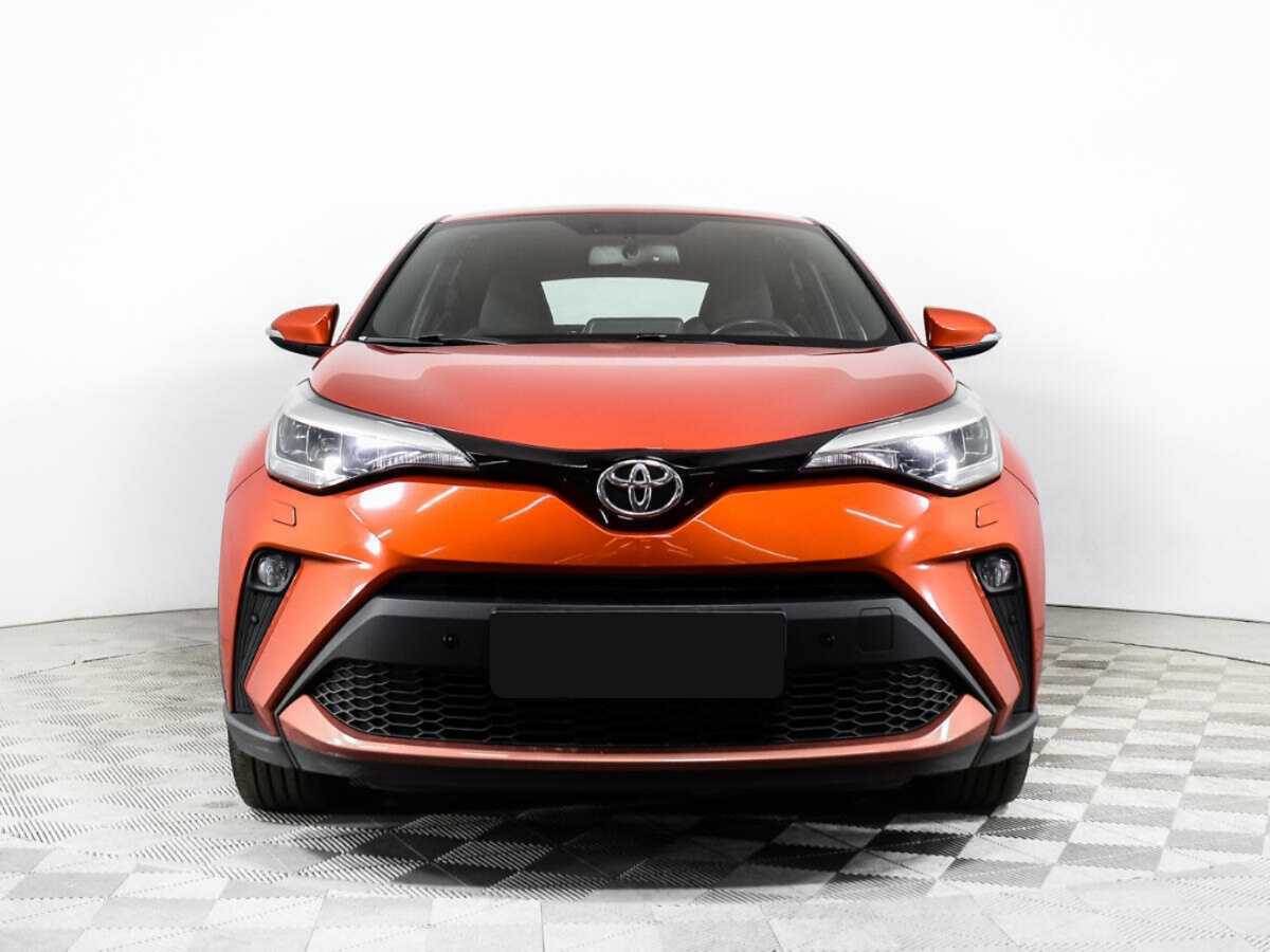 Toyota C-HR с пробегом — 2020 год. Фото: #1