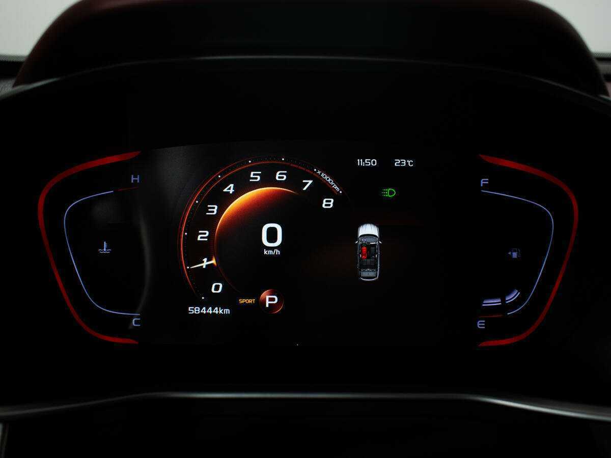 Geely Coolray с пробегом — 2021 год. Фото: #10