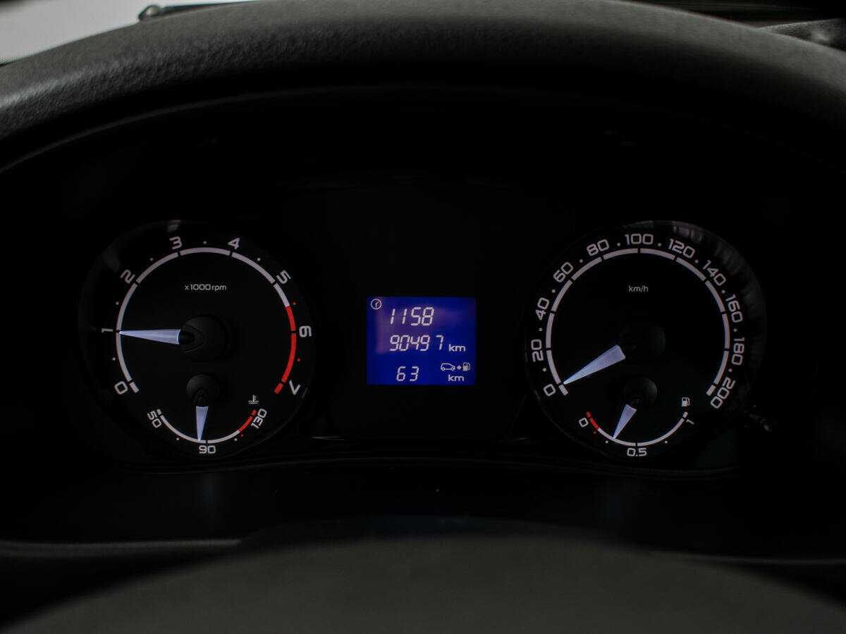 Lada (ВАЗ) Priora с пробегом — 2017 год. Фото: #9