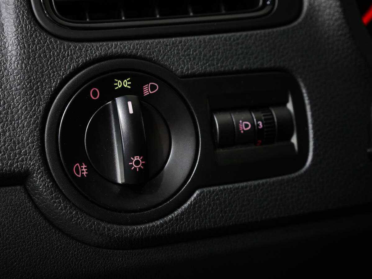 Volkswagen Polo с пробегом — 2017 год. Фото: #14