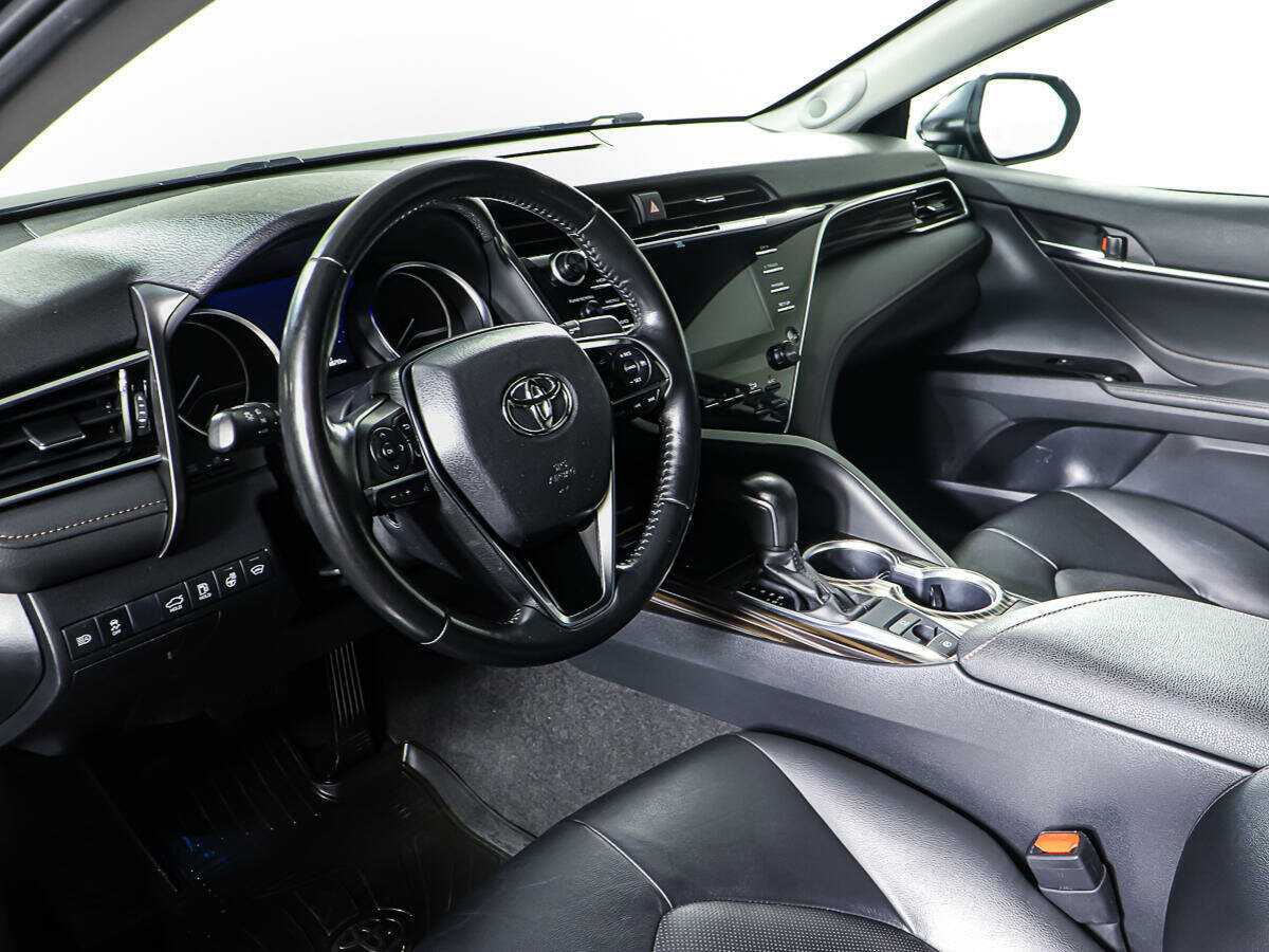 Toyota Camry с пробегом — 2020 год. Фото: #12