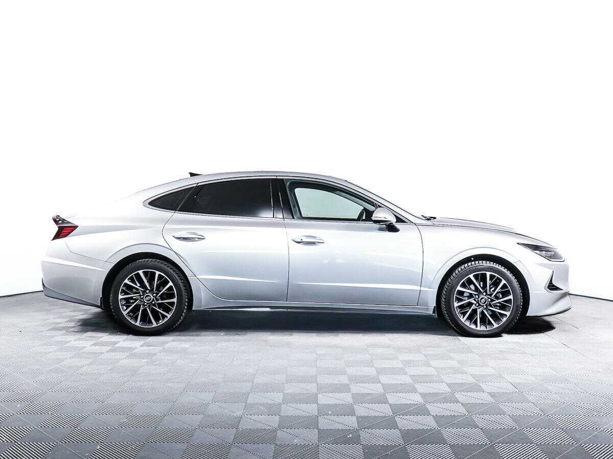 Hyundai Sonata с пробегом — 2021 год. Фото: #3