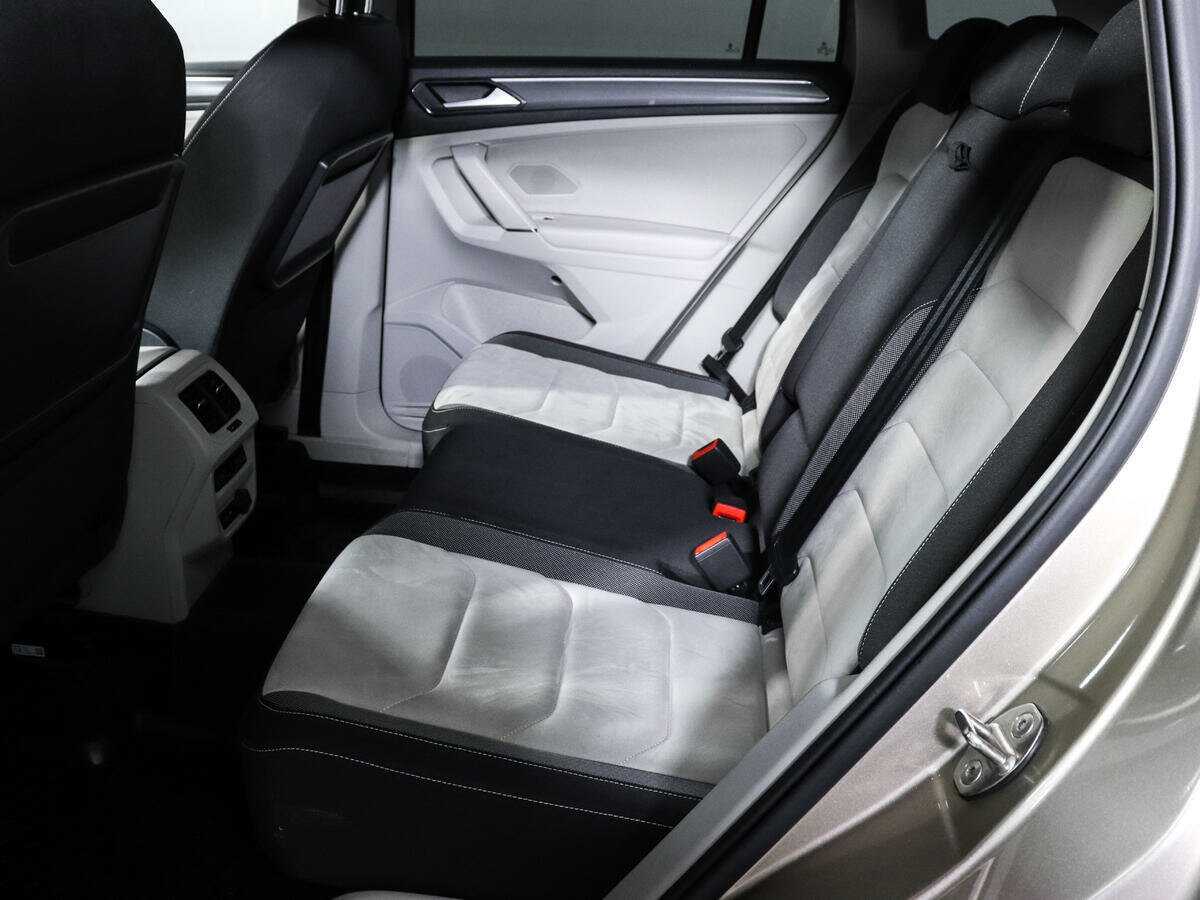 Volkswagen Tiguan с пробегом — 2018 год. Фото: #9