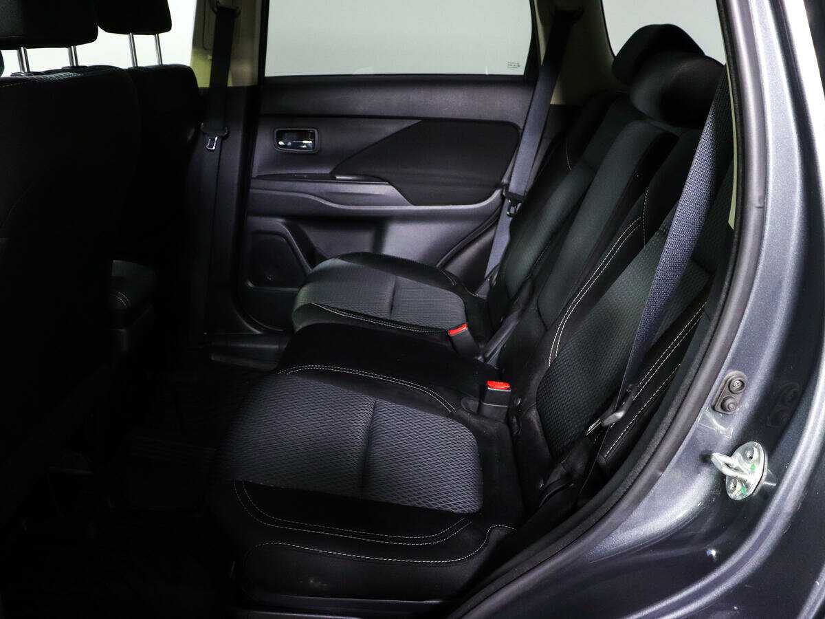 Mitsubishi Outlander с пробегом — 2021 год. Фото: #7