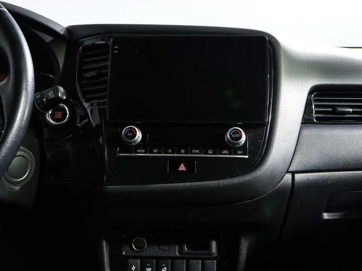 Mitsubishi Outlander с пробегом — 2021 год. Фото: #10