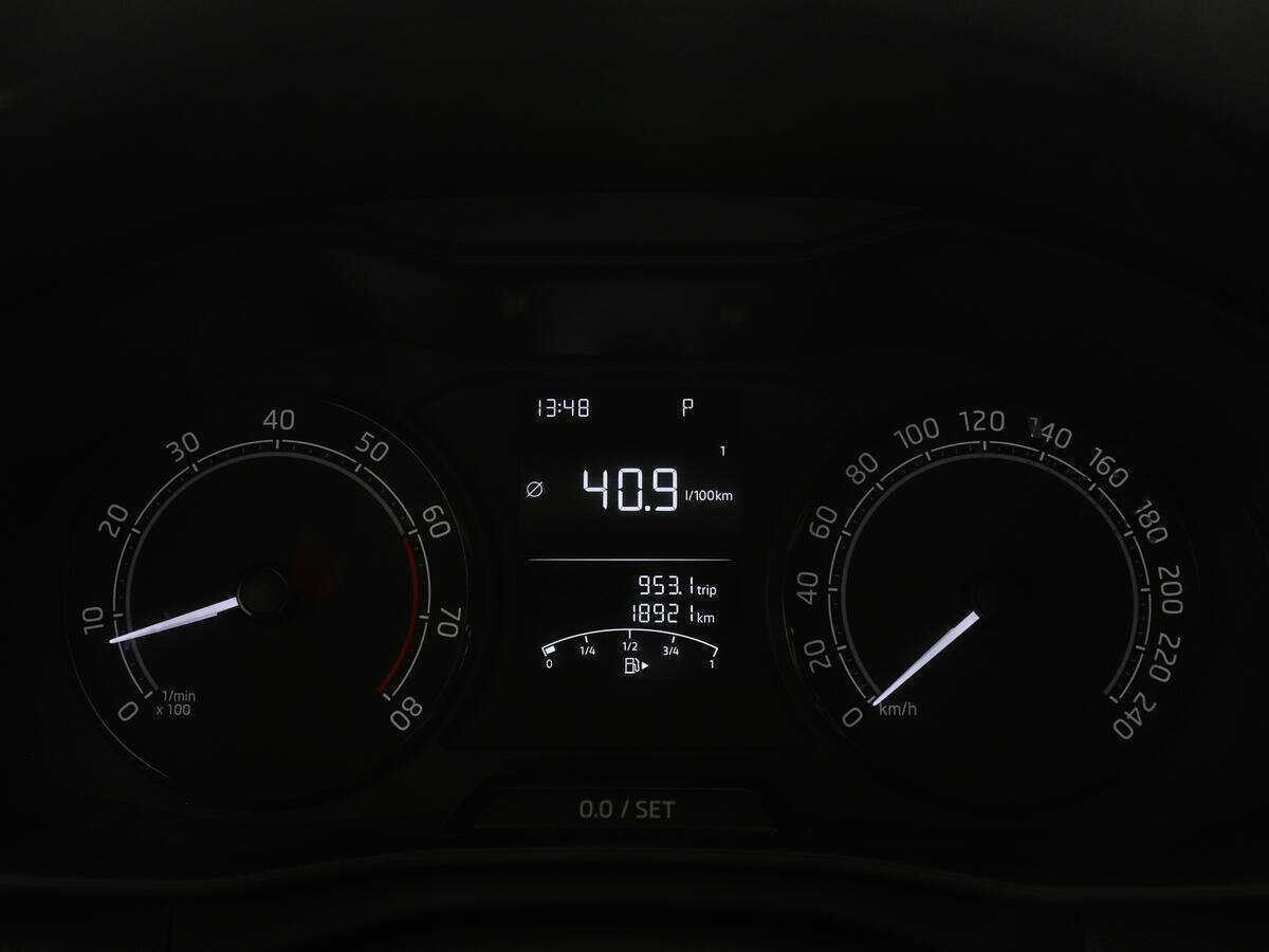 Skoda Rapid с пробегом — 2021 год. Фото: #10