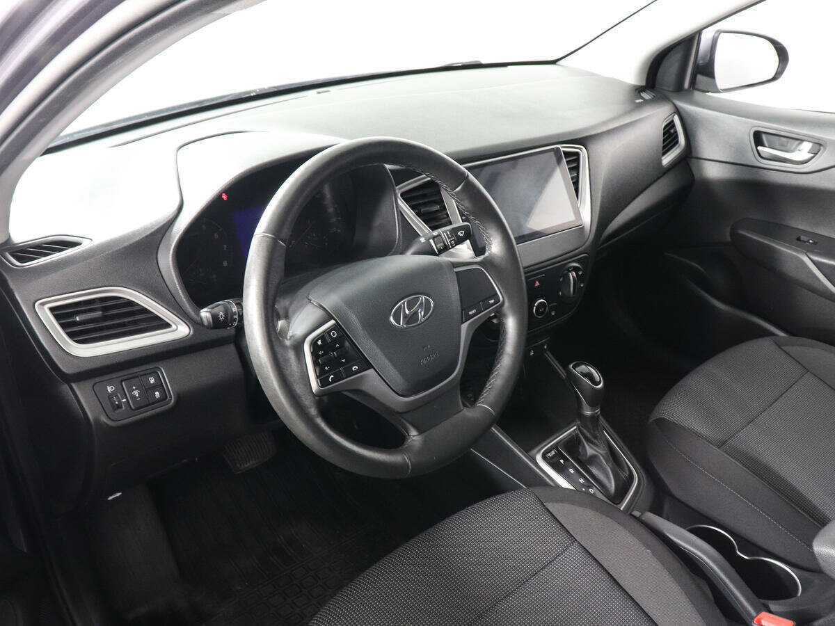 Hyundai Solaris с пробегом — 2021 год. Фото: #6