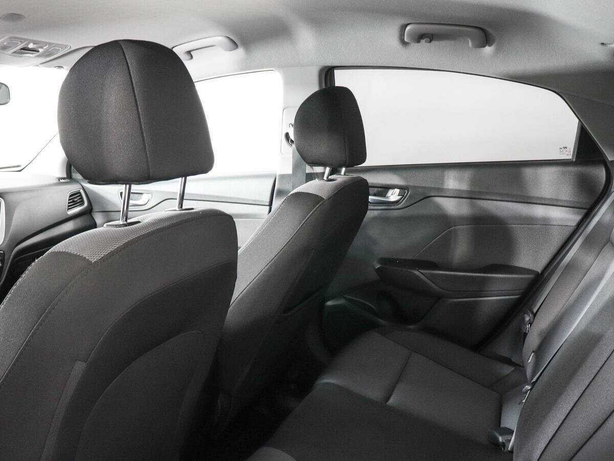 Hyundai Solaris с пробегом — 2018 год. Фото: #11