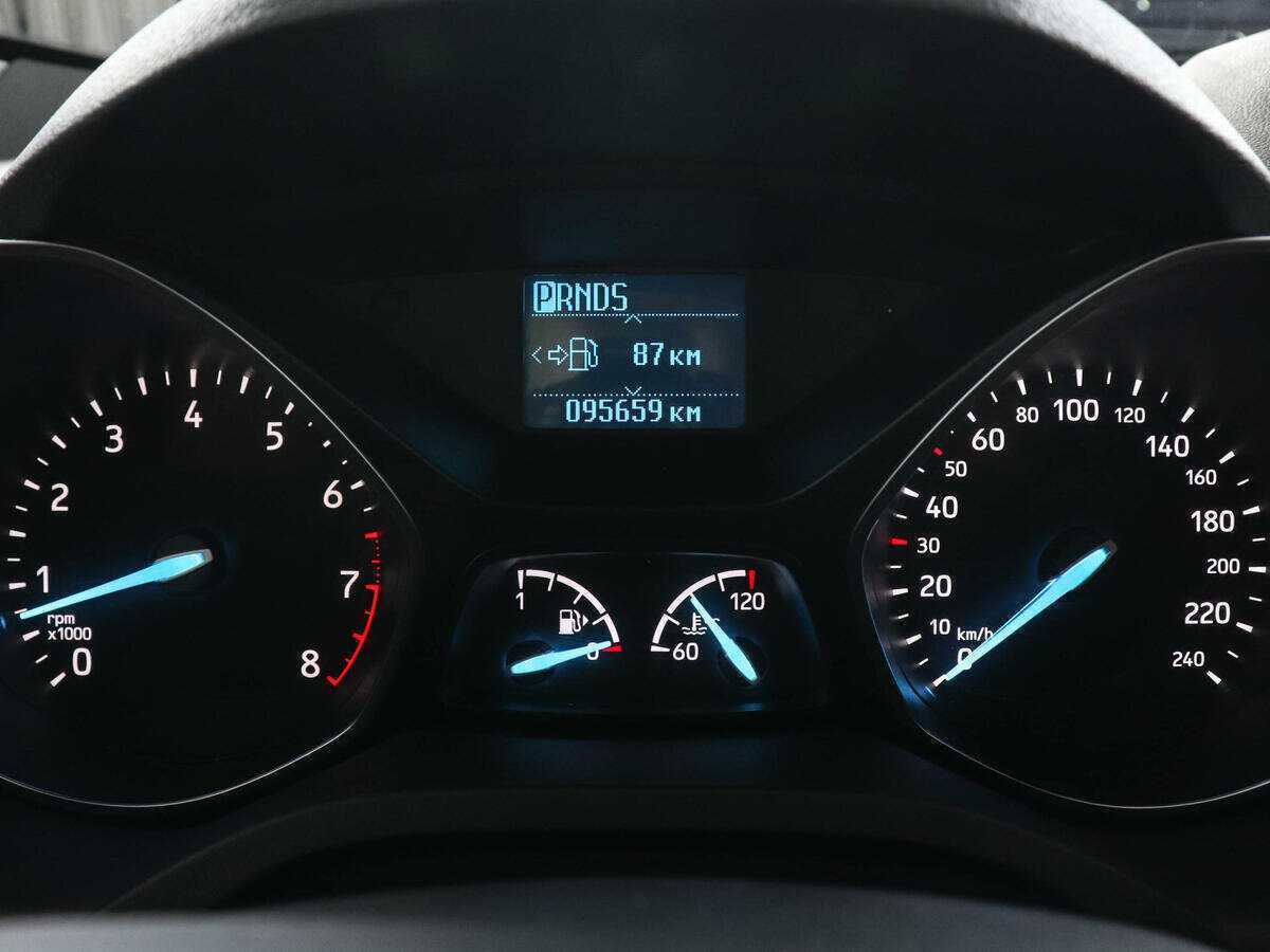 Ford Kuga с пробегом — 2017 год. Фото: #10