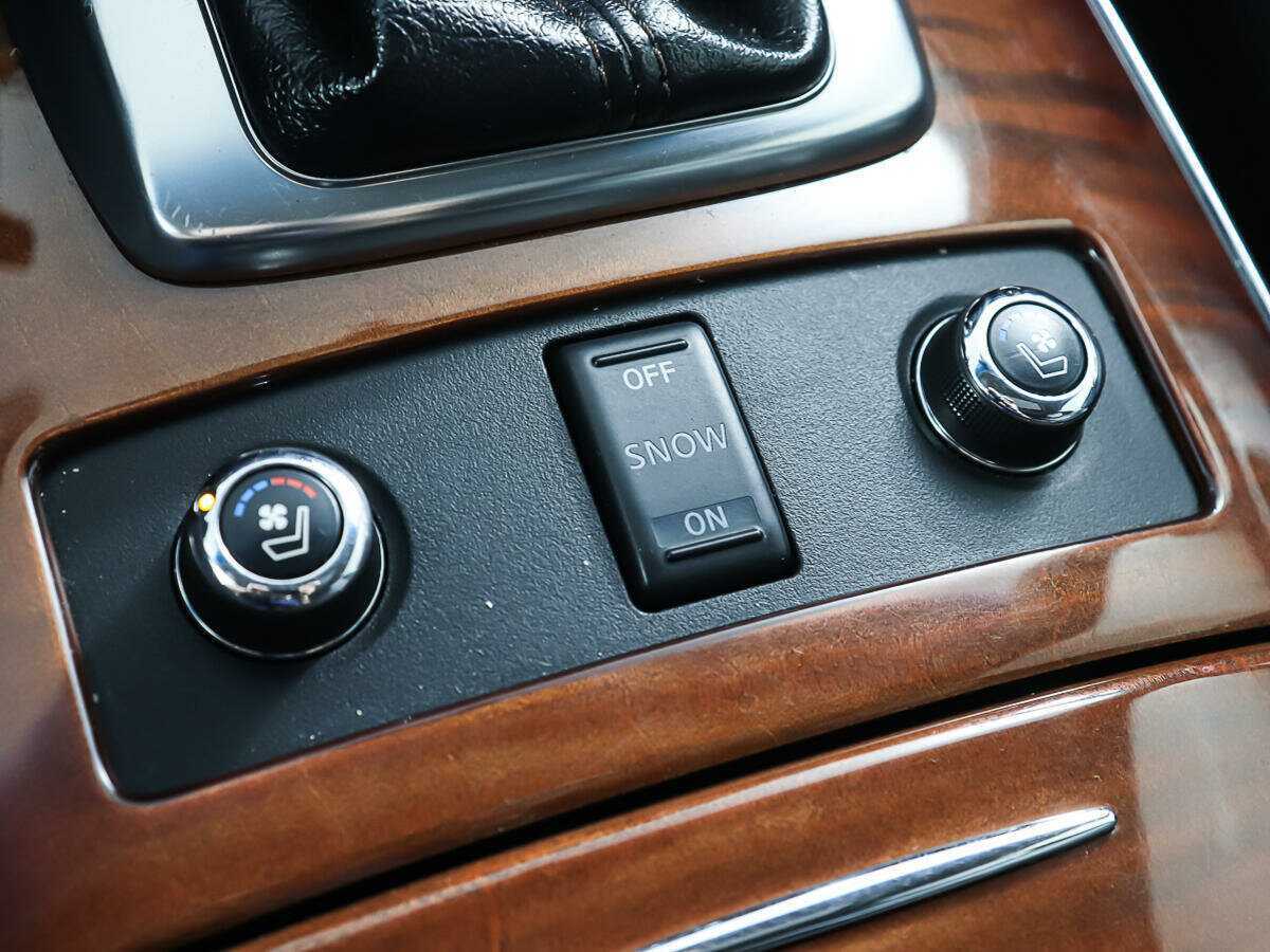 Infiniti FX с пробегом — 2013 год. Фото: #17