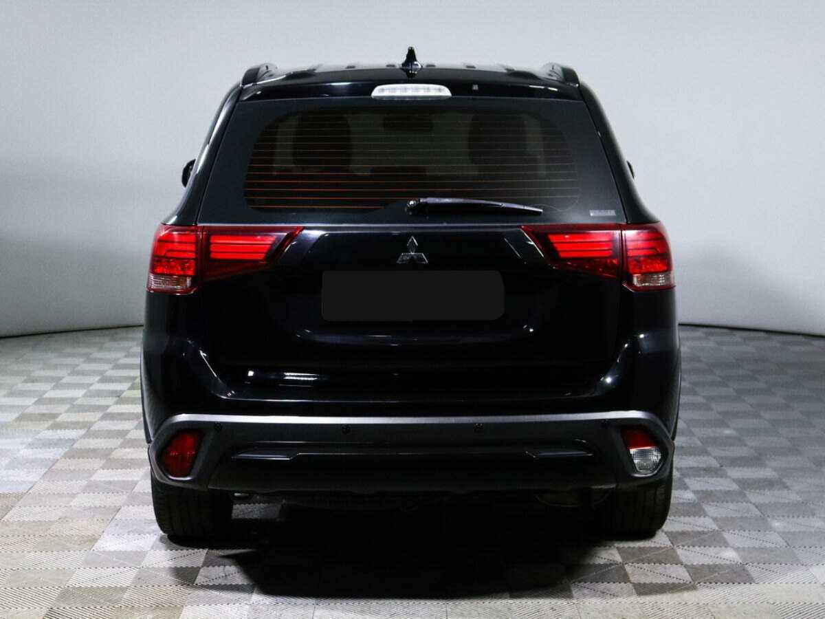 Mitsubishi Outlander с пробегом — 2020 год. Фото: #4