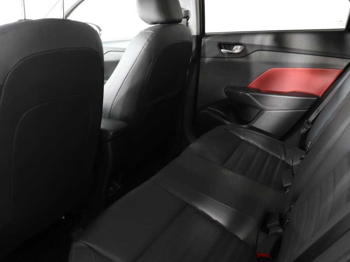 Hyundai Solaris с пробегом — 2020 год. Фото: #10