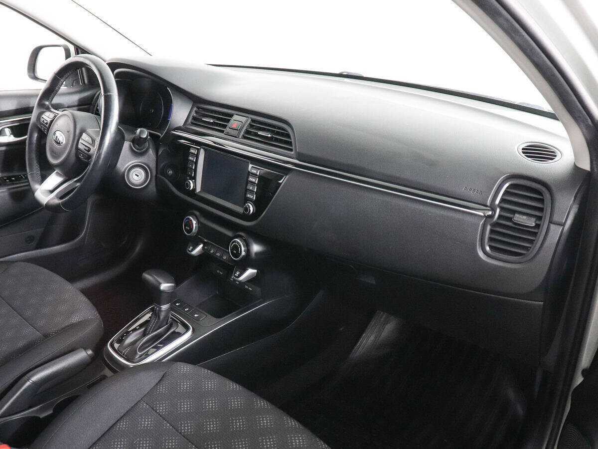 Kia Rio с пробегом — 2017 год. Фото: #9