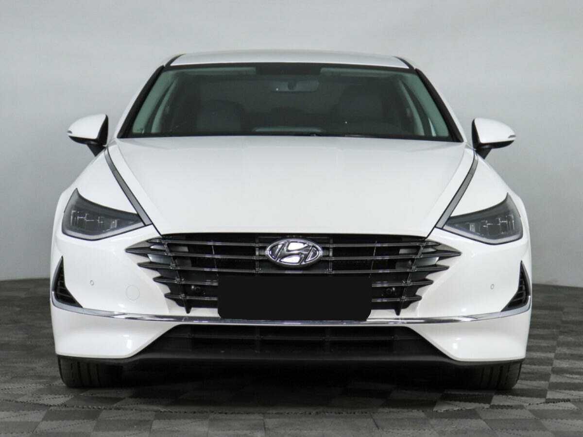 Hyundai Sonata с пробегом — 2021 год. Фото: #1