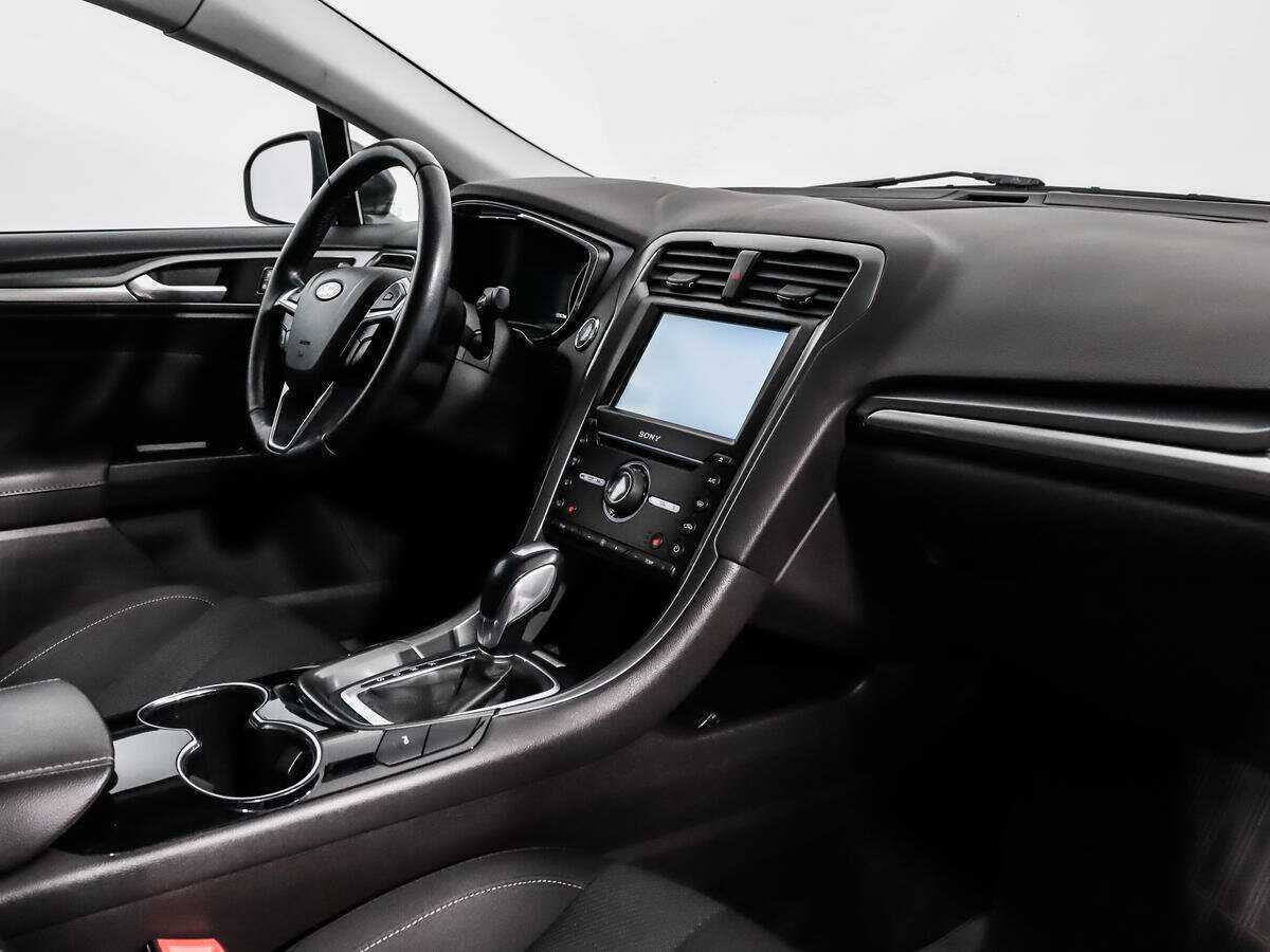Ford Mondeo с пробегом — 2015 год. Фото: #11