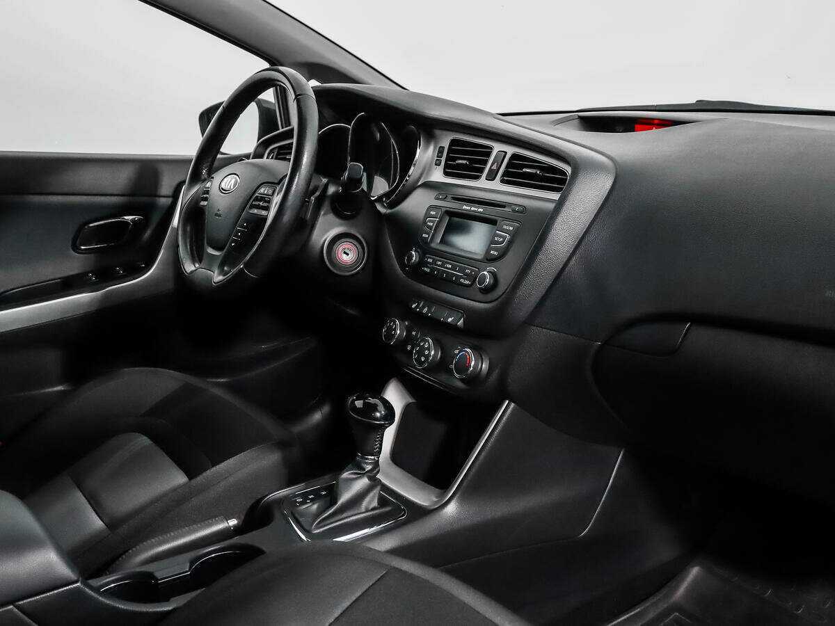Kia Ceed с пробегом — 2014 год. Фото: #10