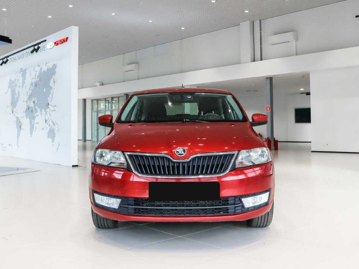 Skoda Rapid с пробегом — 2014 год. Фото: #1