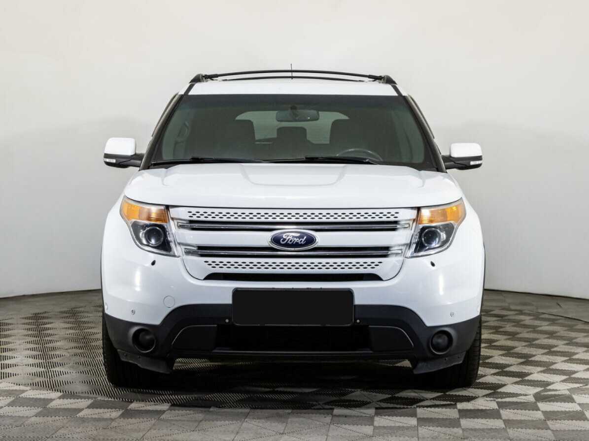 Ford Explorer с пробегом — 2014 год. Фото: #1