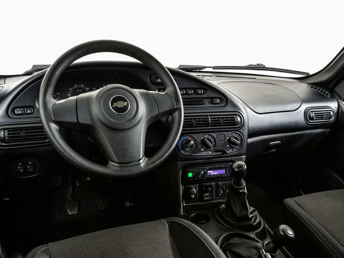 Chevrolet Niva с пробегом — 2018 год. Фото: #10