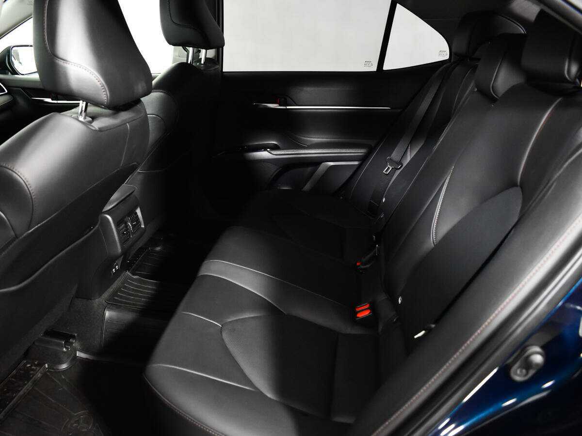 Toyota Camry с пробегом — 2019 год. Фото: #11