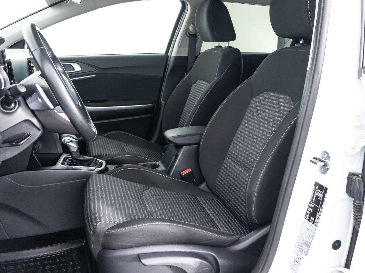 Kia Ceed с пробегом — 2023 год. Фото: #14