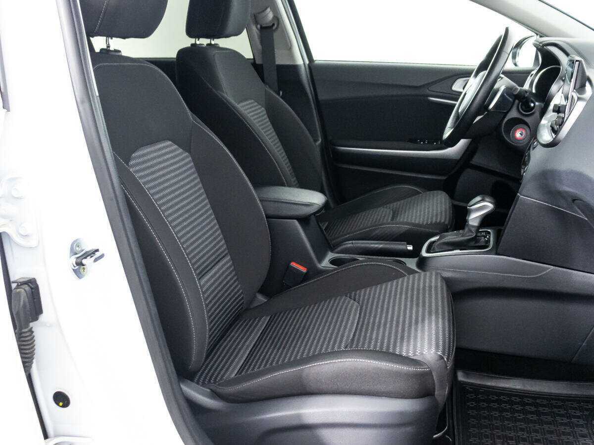 Kia Ceed с пробегом — 2023 год. Фото: #15