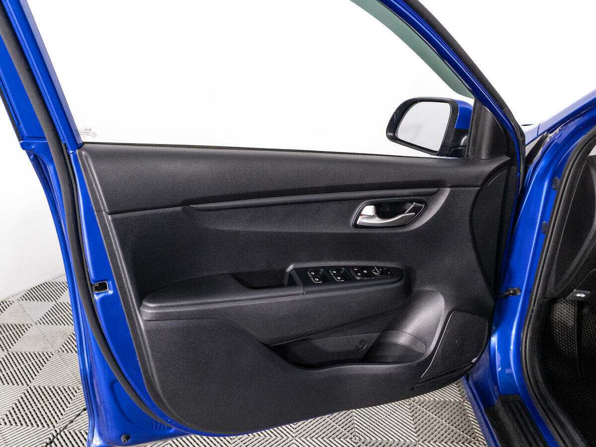 Kia Rio с пробегом — 2020 год. Фото: #23