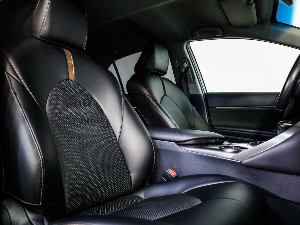 Toyota Camry с пробегом — 2022 год. Фото: #10