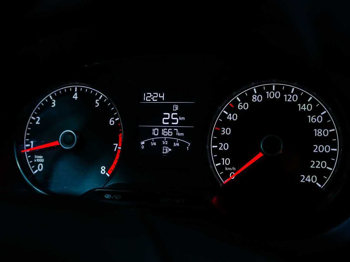 Volkswagen Polo с пробегом — 2016 год. Фото: #14