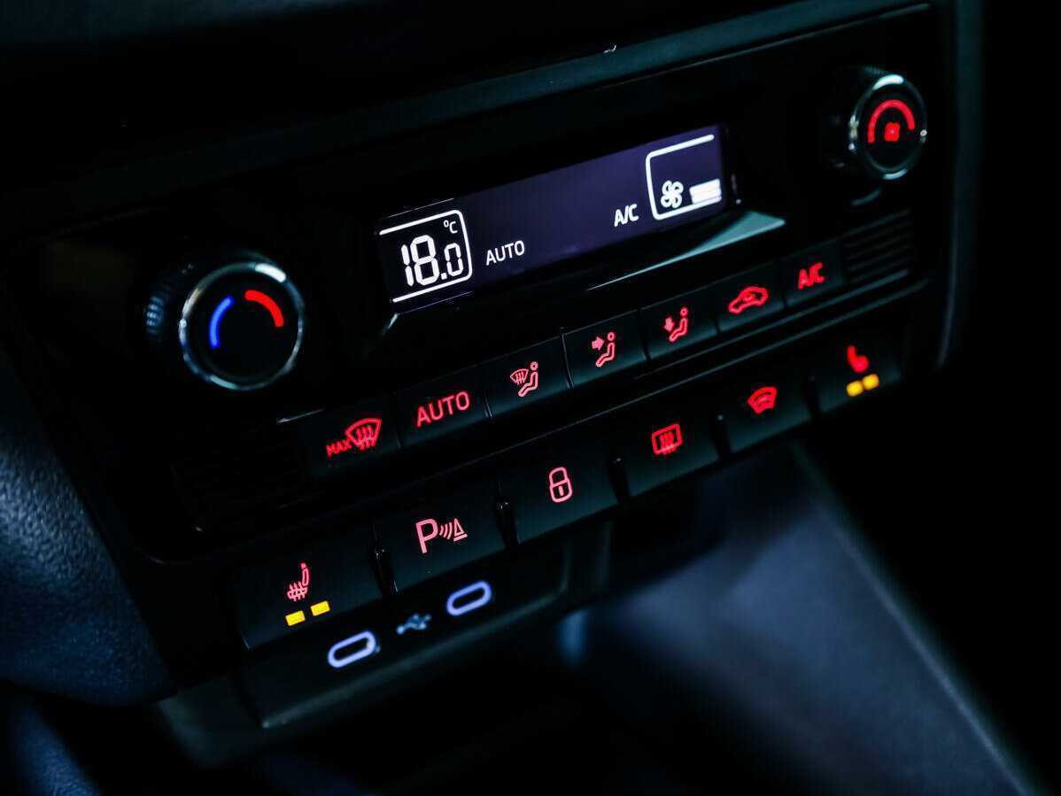 Volkswagen Polo с пробегом — 2020 год. Фото: #13