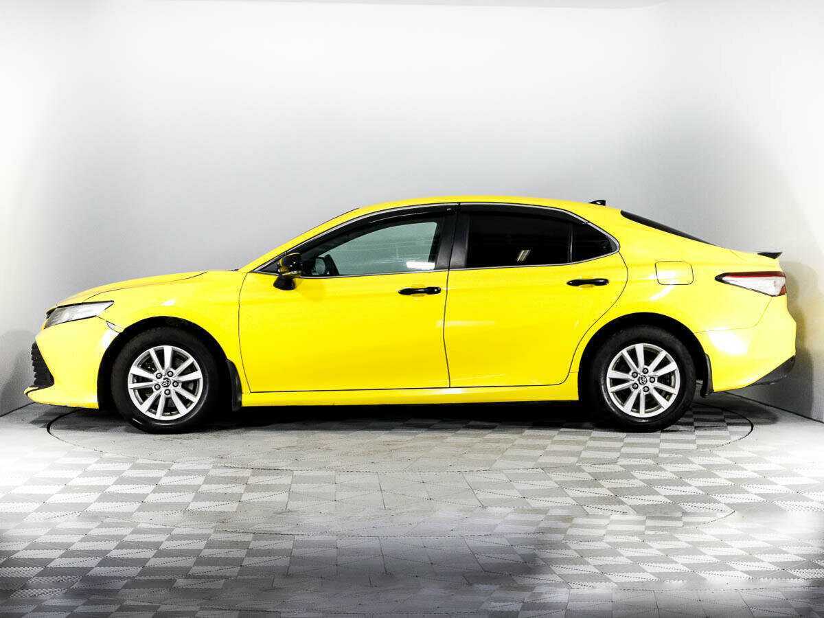 Toyota Camry с пробегом — 2021 год. Фото: #7