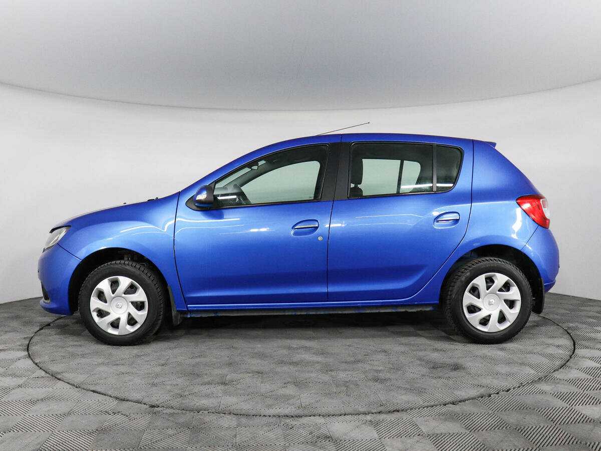 Renault Sandero с пробегом — 2016 год. Фото: #7