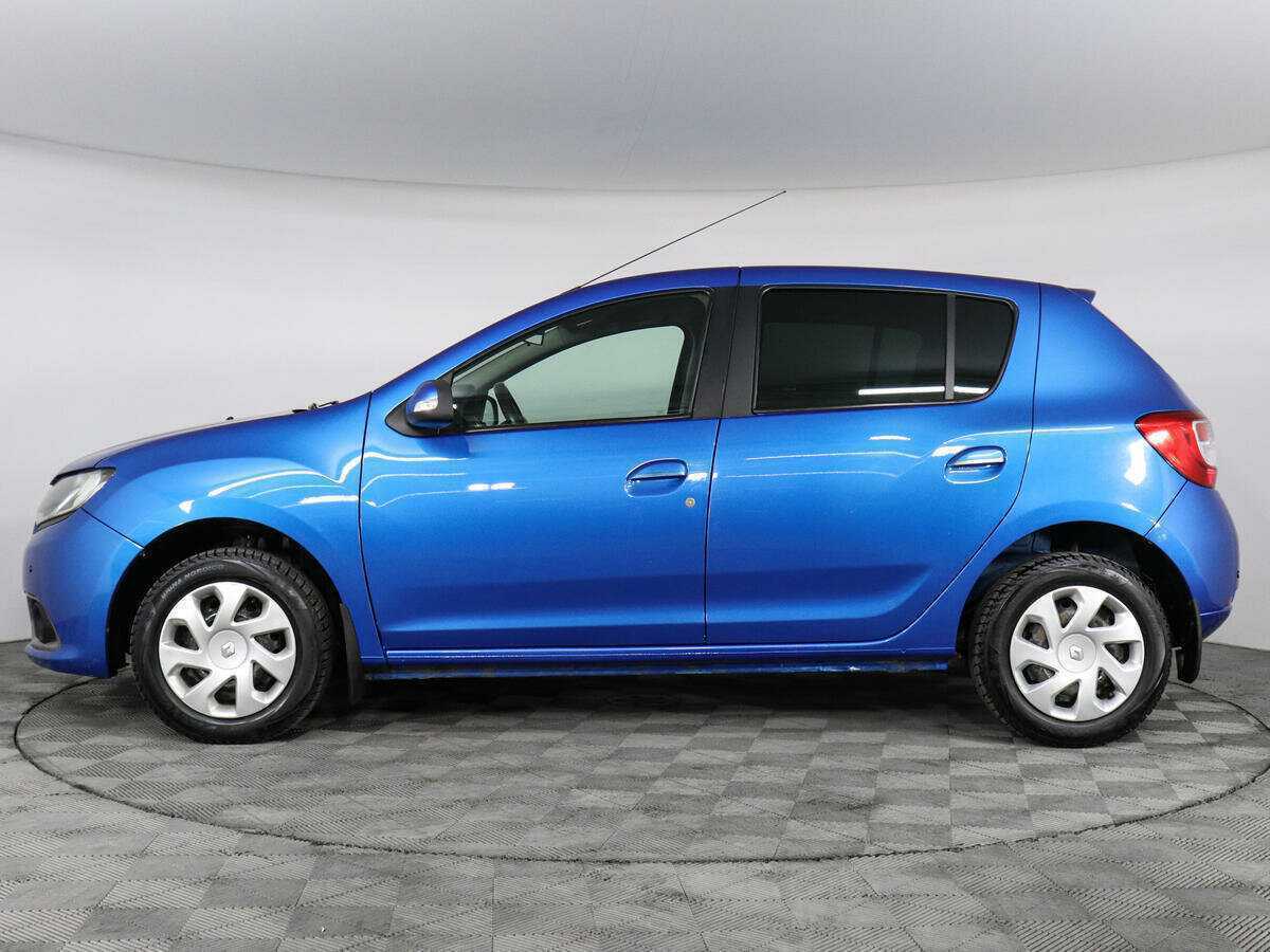 Renault Sandero с пробегом — 2016 год. Фото: #7