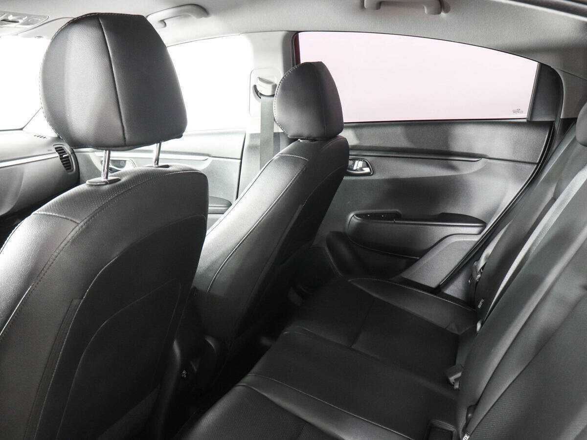 Kia Rio с пробегом — 2020 год. Фото: #11