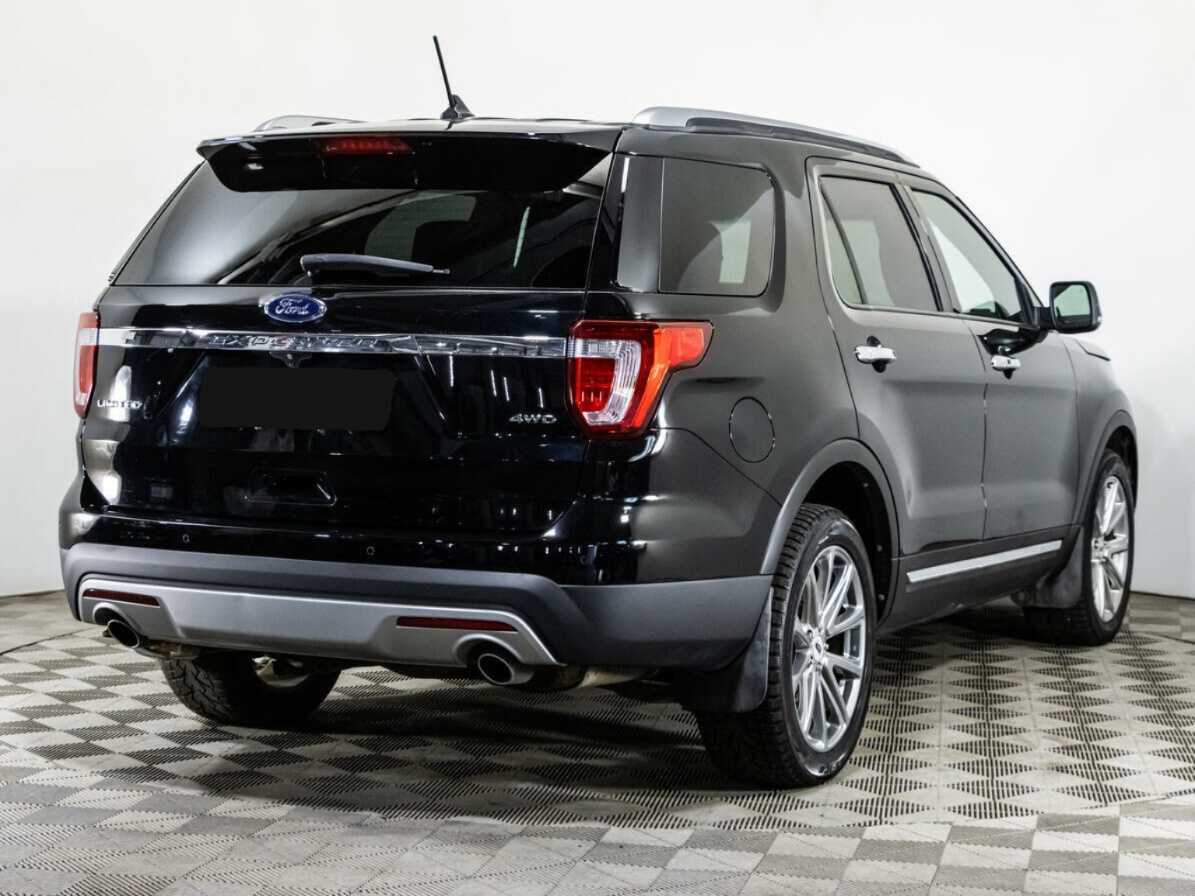 Ford Explorer с пробегом — 2016 год. Фото: #3