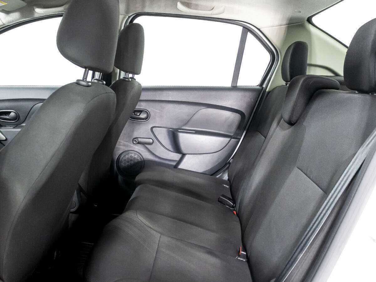 Renault Logan с пробегом — 2019 год. Фото: #9